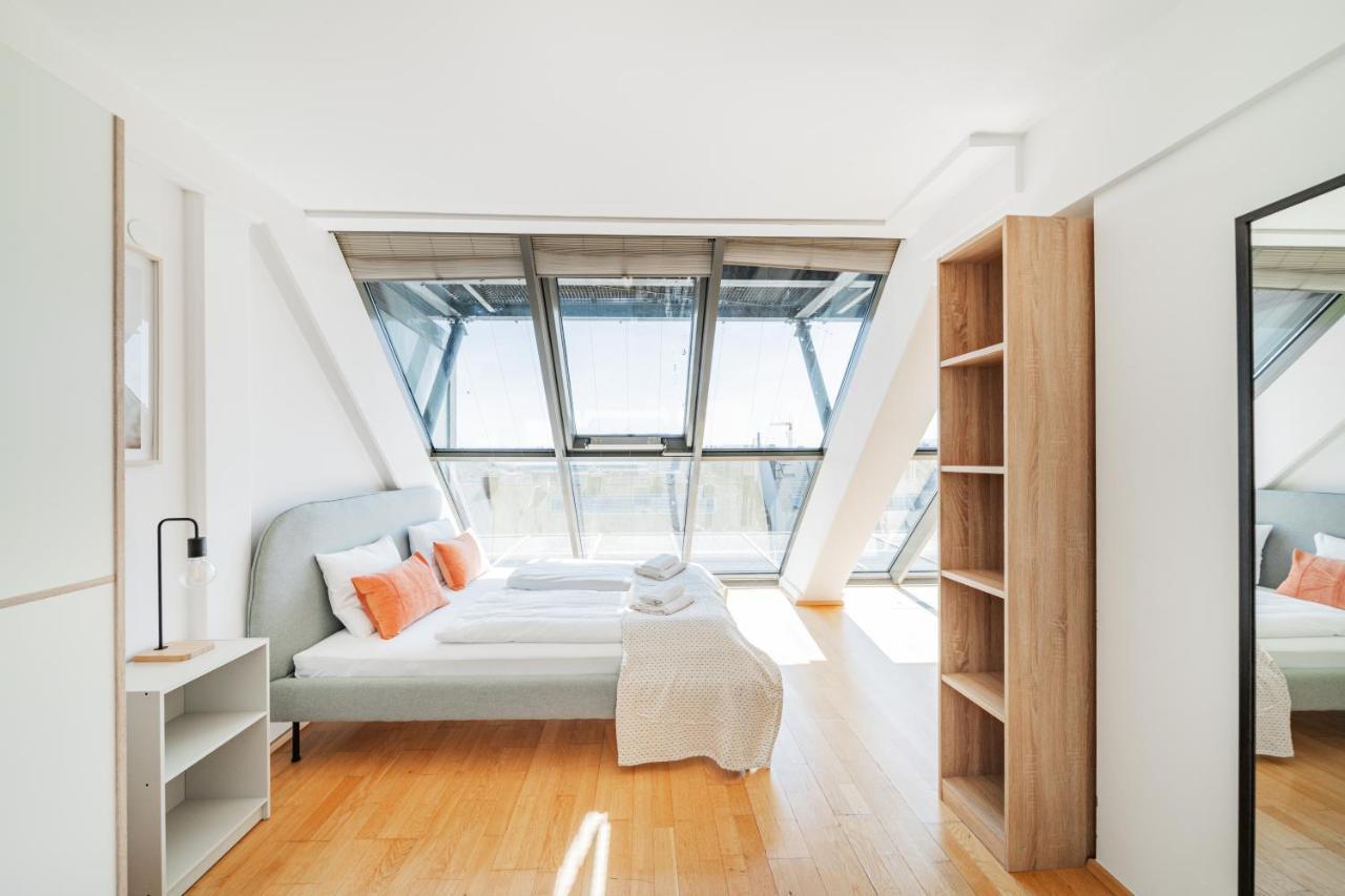 Apartments Next To Schoenbrunn - Free Parking !!! Виена Екстериор снимка