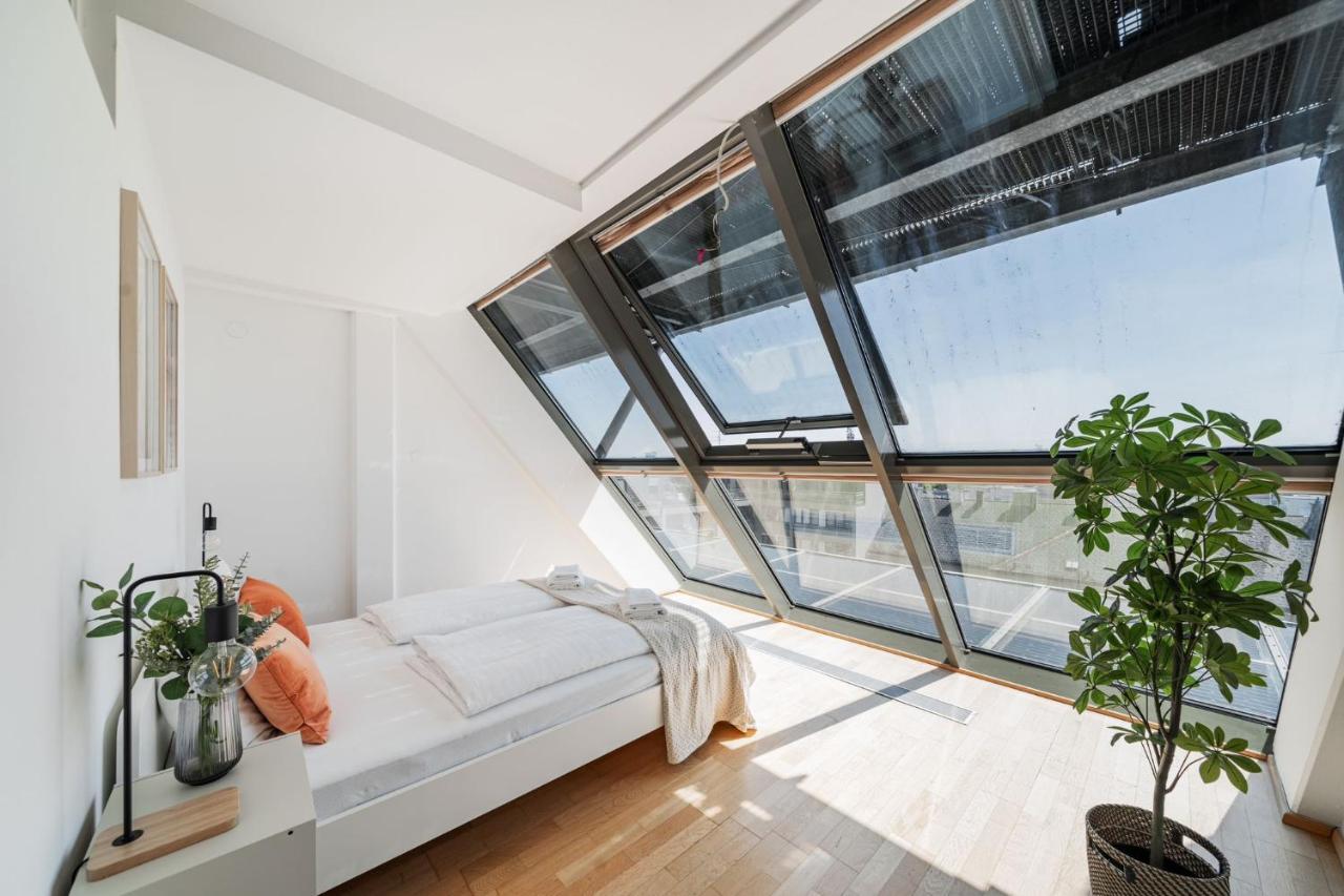 Apartments Next To Schoenbrunn - Free Parking !!! Виена Екстериор снимка