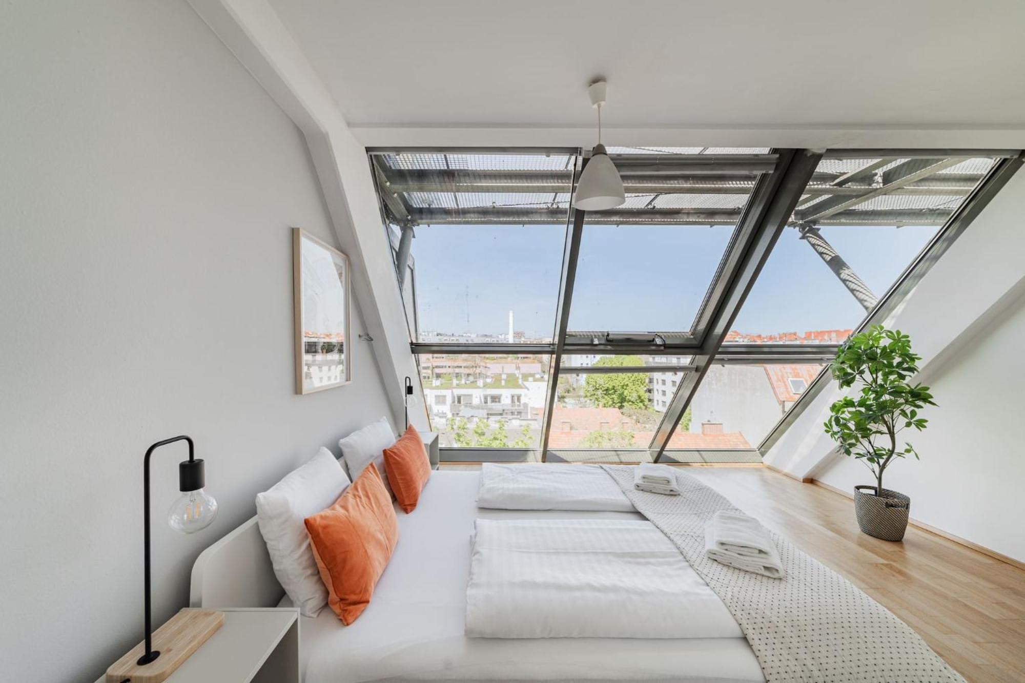 Apartments Next To Schoenbrunn - Free Parking !!! Виена Екстериор снимка